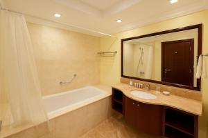 Elegant 2BR Beach Apartment Grandeur Residence, Palm Jumeirah