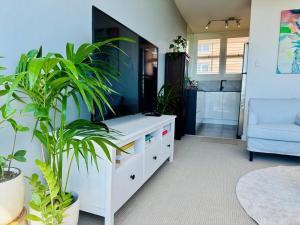 JoJos Place! Harbour views, 2 Beds and free parking