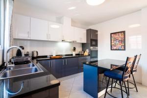 GuestReady - Sea-View Retreat in Madeira