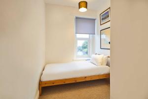 Host & Stay - The Reading Room