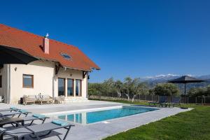 Villa in Green Estate with Heated Pool 2 from Golden Beach