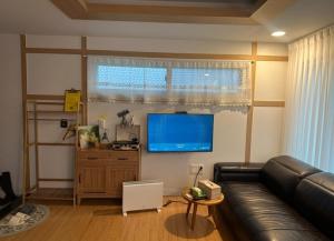 제주 웅장한 산방산뷰 사계2248 달무리동 감성숙소