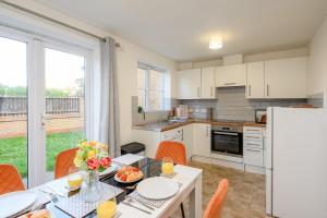 Quiet House, PRKG-3 Cars, Contractors & Families, York Centre 10mins