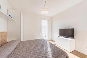 Stylish Poolside Apartment, Jesolo-Venice