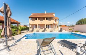 5 Bedroom Cozy Home In Biograd Na Moru