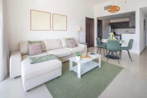 Frank Porter - Al Dana Tower, JVC