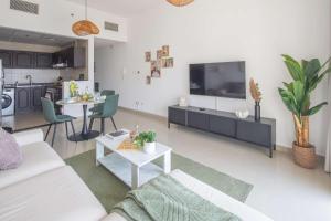 Frank Porter - Al Dana Tower, JVC