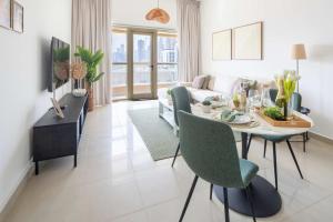 Frank Porter - Al Dana Tower, JVC