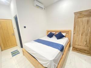 SH Hotel Kuta2- 20 Second to the Beach by Micky Studio