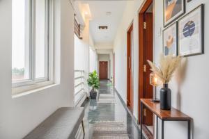 FabHotel Limestone Suites - 750m from Yashoda Hospitals, Somajiguda