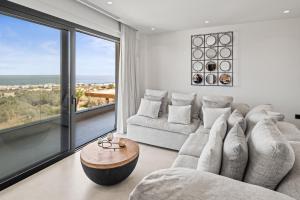 Serenity Blue Luxury Villa 7 Bedrooms