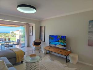 Salty Goose - 2BD APT Sea & Lagoon Views