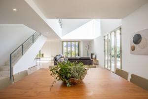 Unique villa nestled between mountains