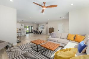 Modern Arcadia Estate with Heated Pool & Bikes