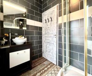 Le Cocon Céleste - Appartement dException - Vue sur les Alpes - Centre-Ville - Gare à 1 min