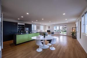 Stockhorn Loft - central, free parking, private