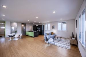 Stockhorn Loft - central, free parking, private