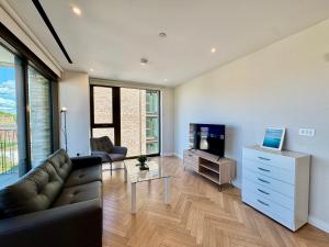 Elegant 2BR Apartment near Chelsea