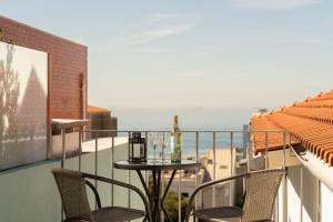 Artistic Studio with Terrace in Foz by HostWise