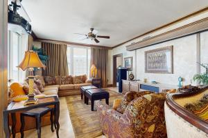 The Beach & Yacht Club B404