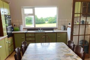 5 Bed House Sleeps 10 - 40 Minutes from Dublin