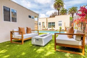 Fire Pit w pool Sunny 4BR