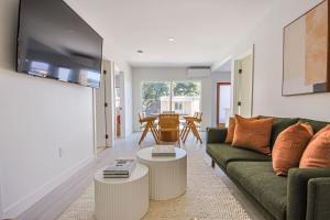 Fire Pit w pool Sunny 4BR