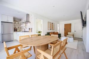 Fire Pit w pool Sunny 4BR