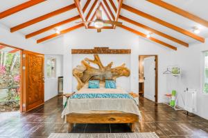 Pools Bungalow at Toucan