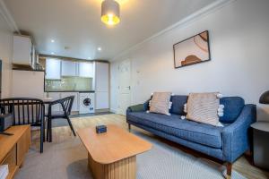 Apt - Sleeps4 - Short Walk Kensington Earls Court