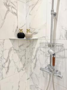 Parisian Apartment for 3 People - Paris Parc des Princes WiFi & Metro