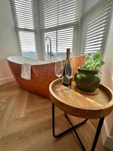 Luxury Pet-Friendly 2 Bed Retreat in Central Bowness with Copper Roll-Top Bath & Sun Terrace - Hotel 5 stelle a Bowness-on-Windermere