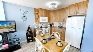 Estero Beach & Tennis Club #1003c