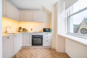 Romantic Getaway Apartment in Central Bath
