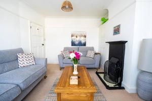 Peaceful Broadstairs Flat near Beach & Town with Parking