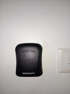 Spacious Calitwapa Studio Apartment with AC and Private cook upon request available