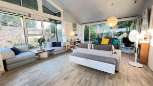 Jolie maison avec jardin, piscine et parking