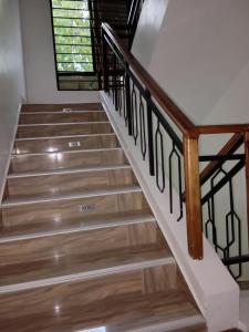 Spacious Calitwapa Studio Apartment with AC and Private cook upon request available