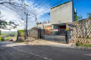 Jiya Villa Uluwatu - Panoramic Terraces with Stunning Views, Luxury Service and Entertainment