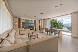 Mansión en las palmas Pool ,Jacuzzi,View