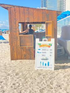 Miami Beach Paradise-Ocean View Apartments -Free Parking