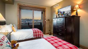 Edgemont #2405 Sunrise Ridge