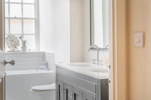 Stylish 3Bedroom Flat in Bath City Center