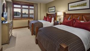 One Steamboat Place #702 Emerald Mountain