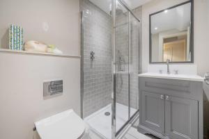 City-Centre Stay with King Bed Comfort