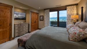 One Steamboat Place #601 Panorama Peak Penthouse