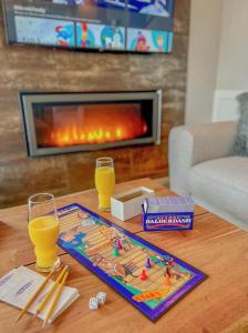 Driftwood Dreams Happy Guests, Lowered Pricing