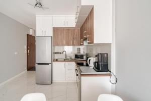 Luxury & Stylish Apartment in Wola Warsaw, Balcony