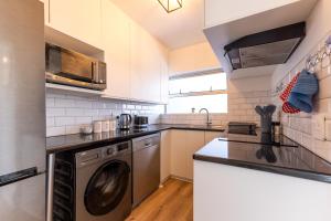 Beachfront stunning sea views