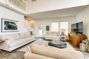 Private Dock! Lake Wawasee Family Getaway